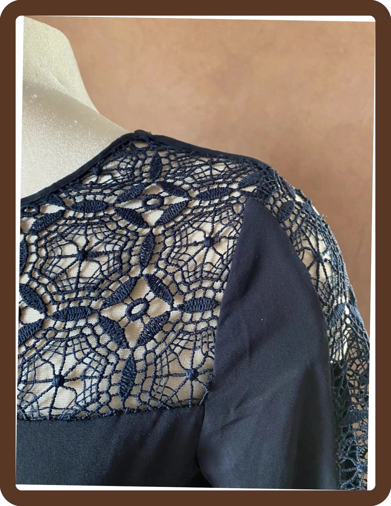 Marine blouse met borduurwerk Zara Trafaluc T34 – Elegant & als nieuw! – photo 6